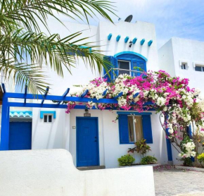 Casa Azul - WiFi, Beach and Pool!